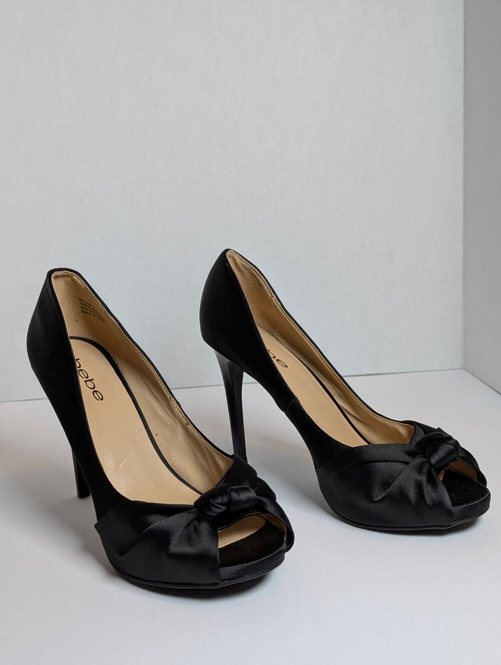 Bebe Womens 8 Bryiana Black Satin Bow Knot Peep Toe Platform High Heel Pumps